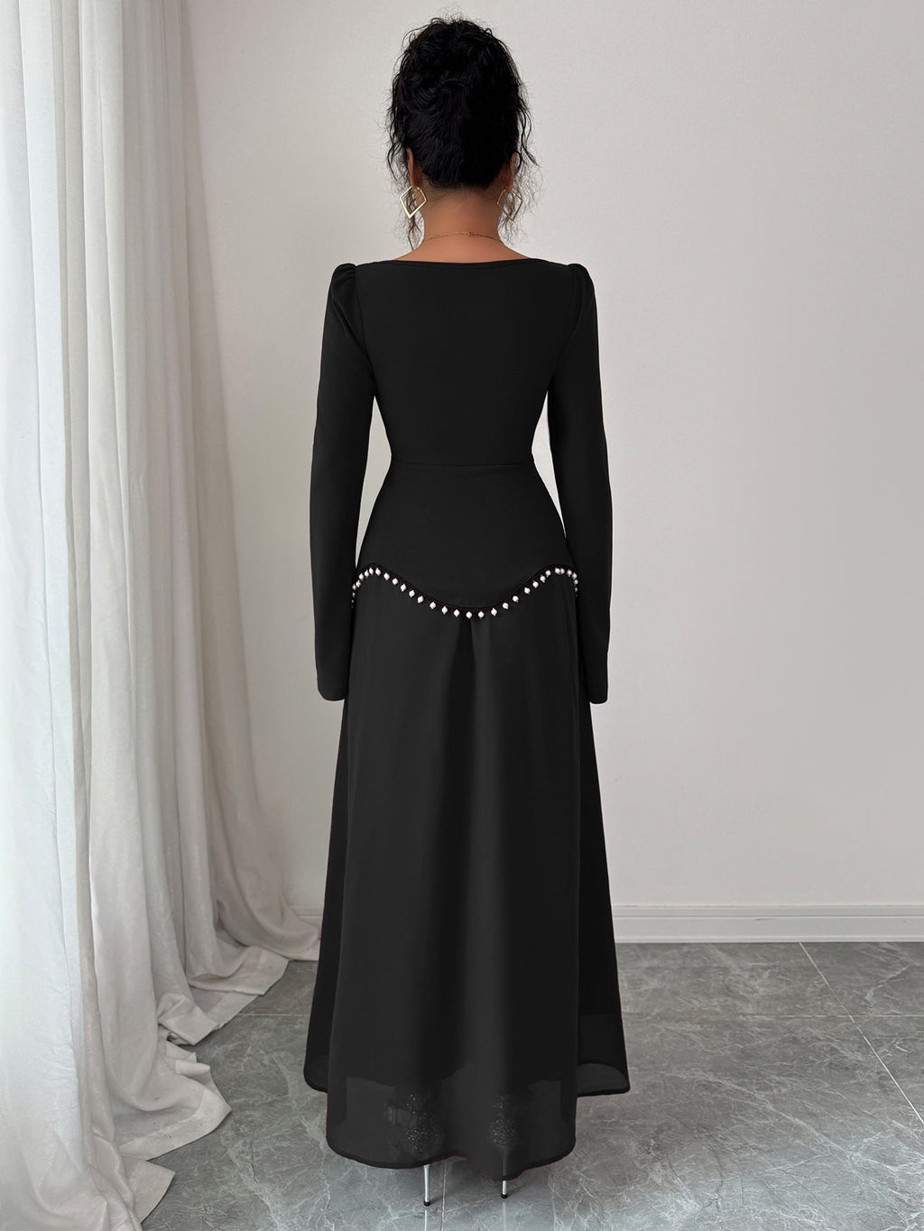 Maxikleid Damen mit quadratischem Ausschnitt und Glockenärmeln - 11 - Jasminaboutique.com