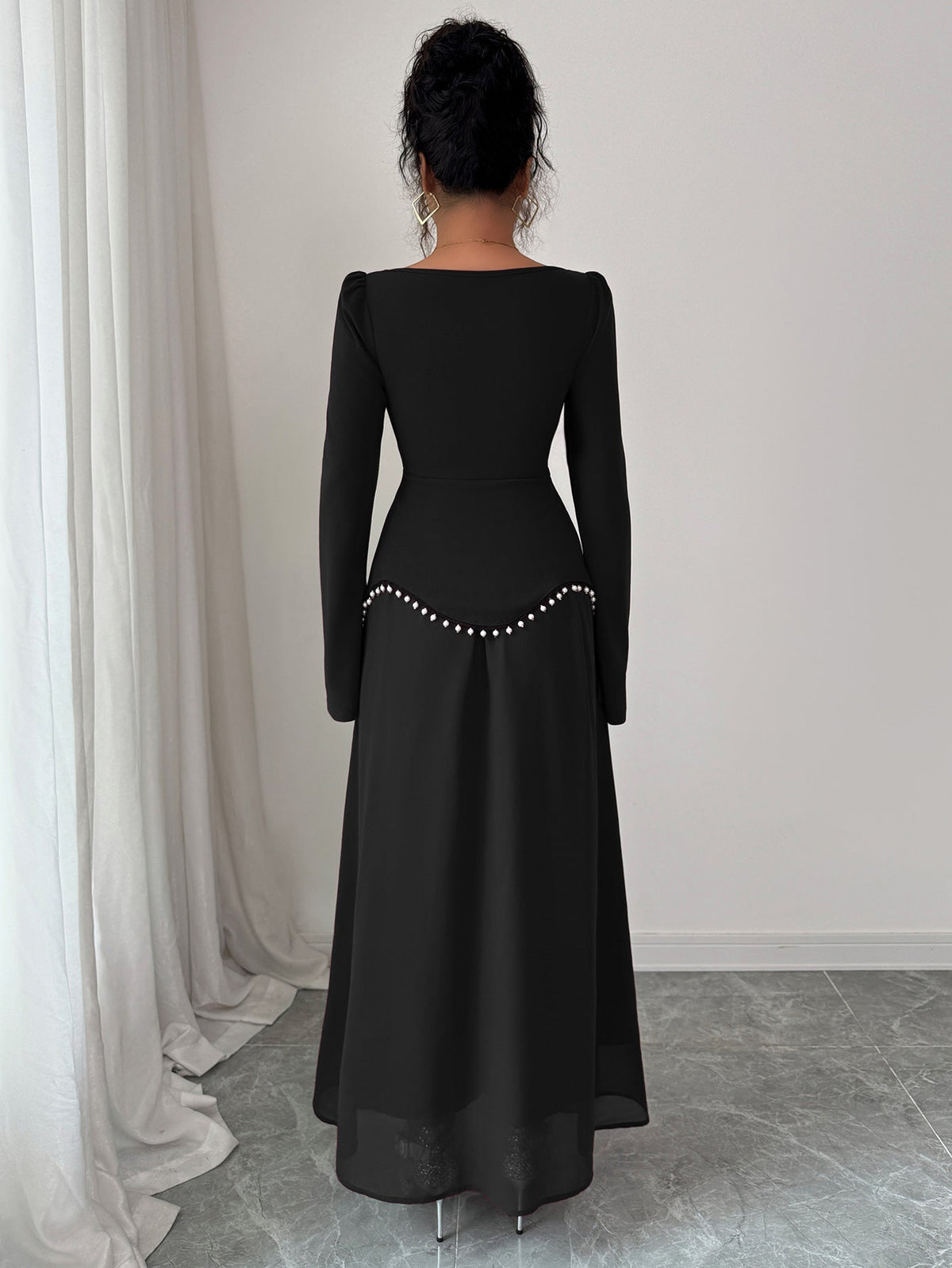 Maxikleid Damen mit quadratischem Ausschnitt und Glockenärmeln - 11 - Jasminaboutique.com