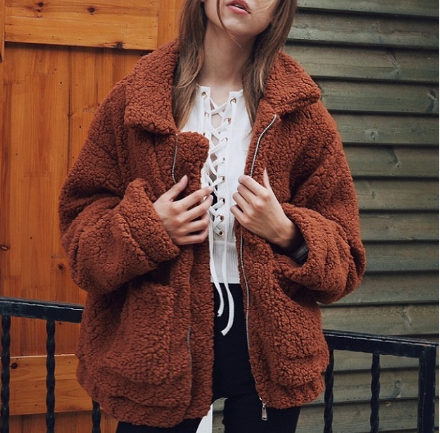 Flauschiger Mantel Damen mit Taschen und Stehkragen - 11 - Jasminaboutique.com