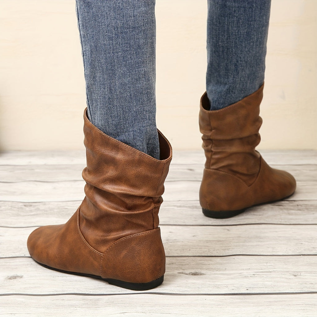 Schwarze Botki Damen mit marschierter Cholewka und flacher Sohle - 1 - Jasminaboutique.com