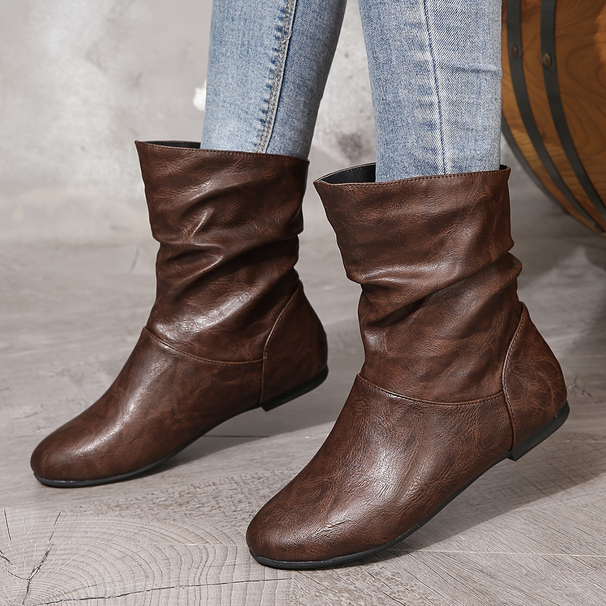Schwarze Botki Damen mit marschierter Cholewka und flacher Sohle - 8 - Jasminaboutique.com