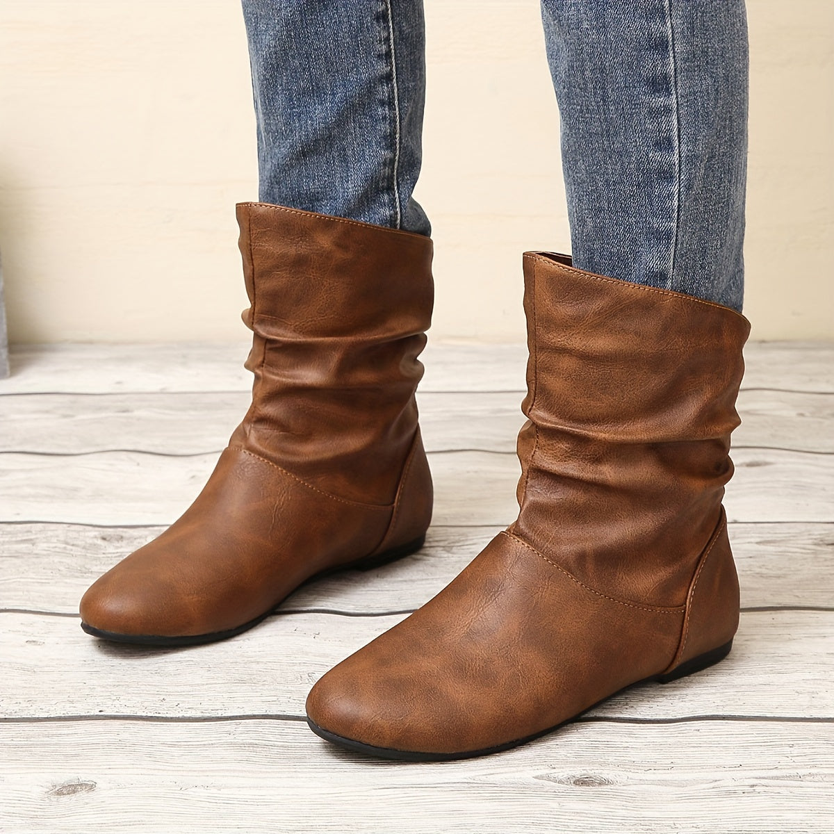 Schwarze Botki Damen mit marschierter Cholewka und flacher Sohle - 9 - Jasminaboutique.com