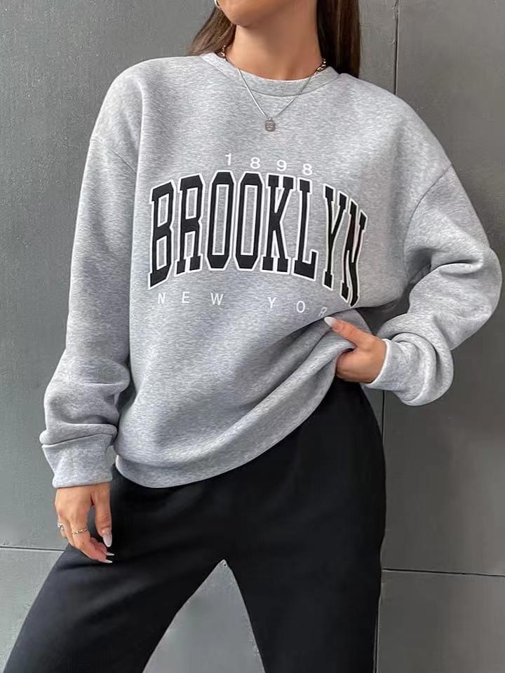 Hoodie Damen mit Aufdruck Brooklyn und lässigem Schnitt - 11 - Jasminaboutique.com