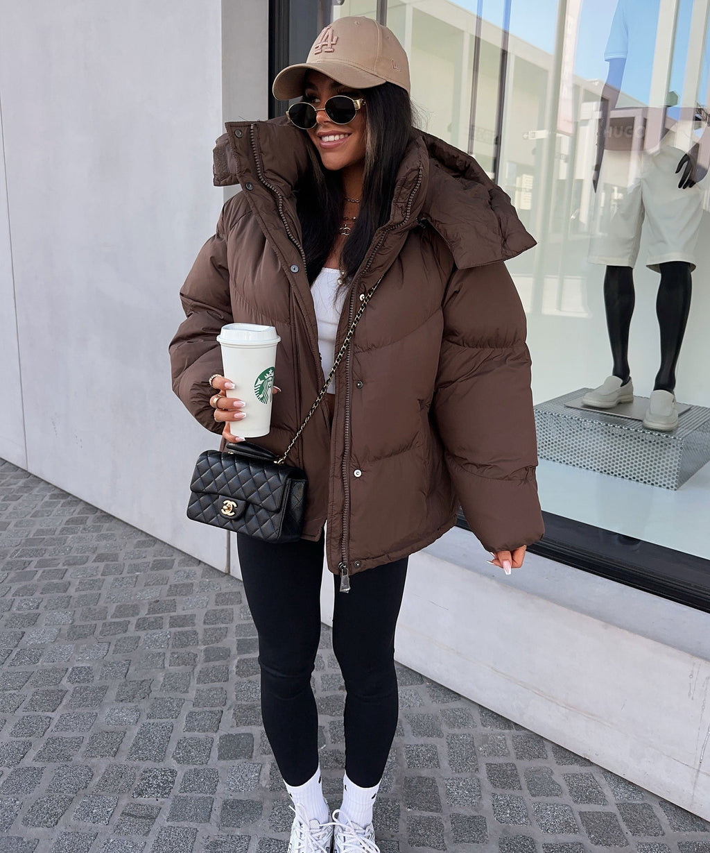Pufferjacke Damen mit Kapuze und Oversize-Schnitt - 1 - Jasminaboutique.com