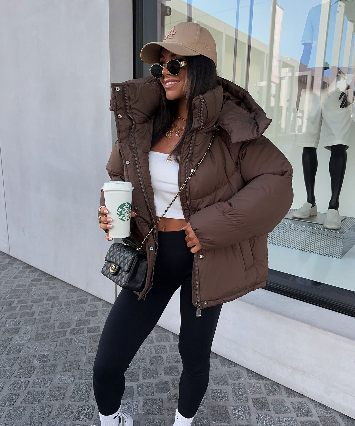 Pufferjacke Damen mit Kapuze und Oversize-Schnitt - 3 - Jasminaboutique.com