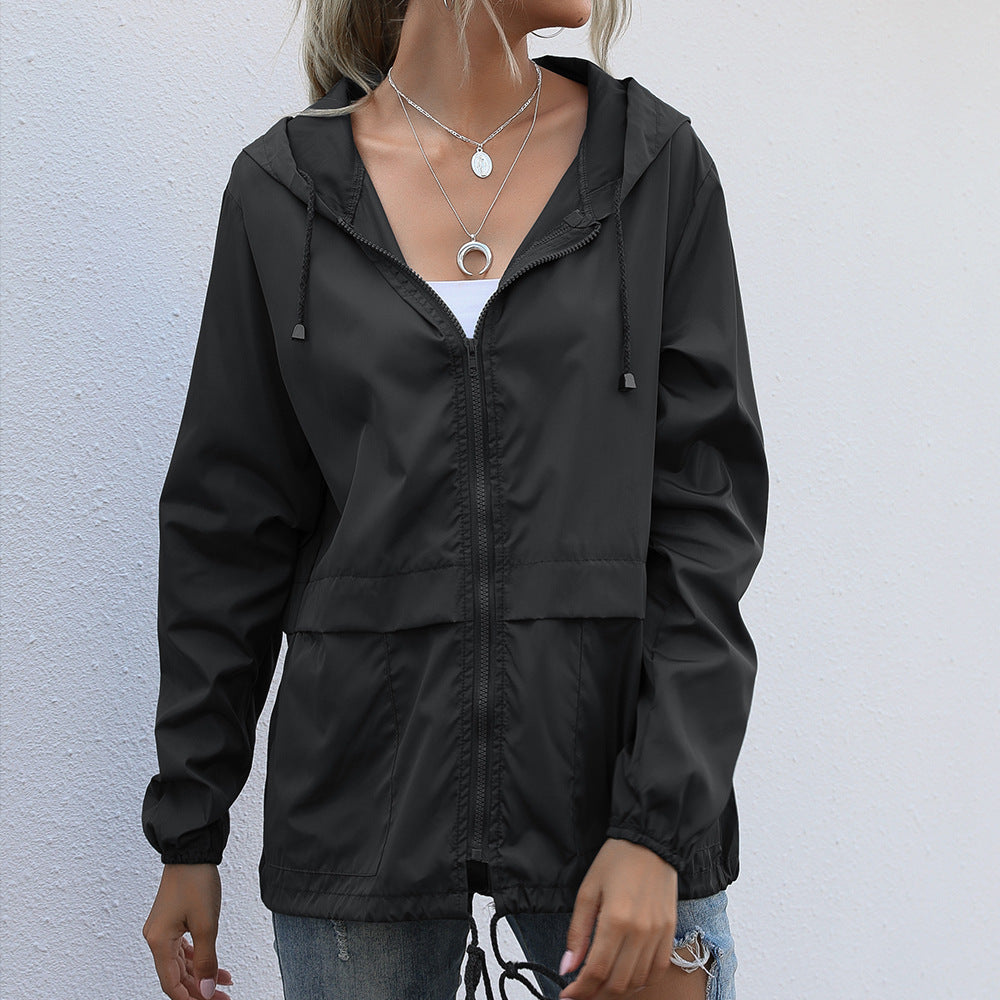 Leichte Damenjacke mit Kapuze und lockerer Passform | J&B - 5 - Jasminaboutique.com