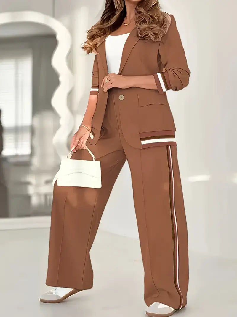 Set aus Blazer und weiter Hose für Damen mit sportlichem Akzent | J&B - 8 - Jasminaboutique.com