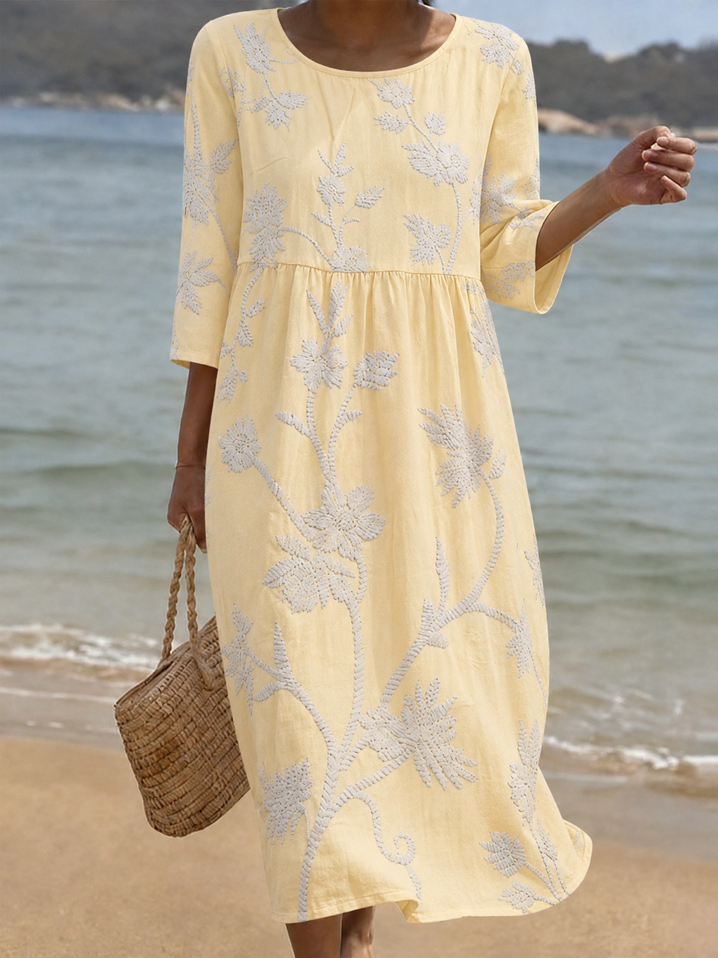 Sophia – Blütenverziertes Kleid mit Rundhalsausschnitt für den Sommer