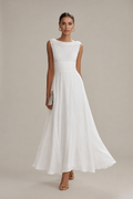 Mila – Stilvolles, ärmelloses Abendkleid mit raffiniertem Kragen