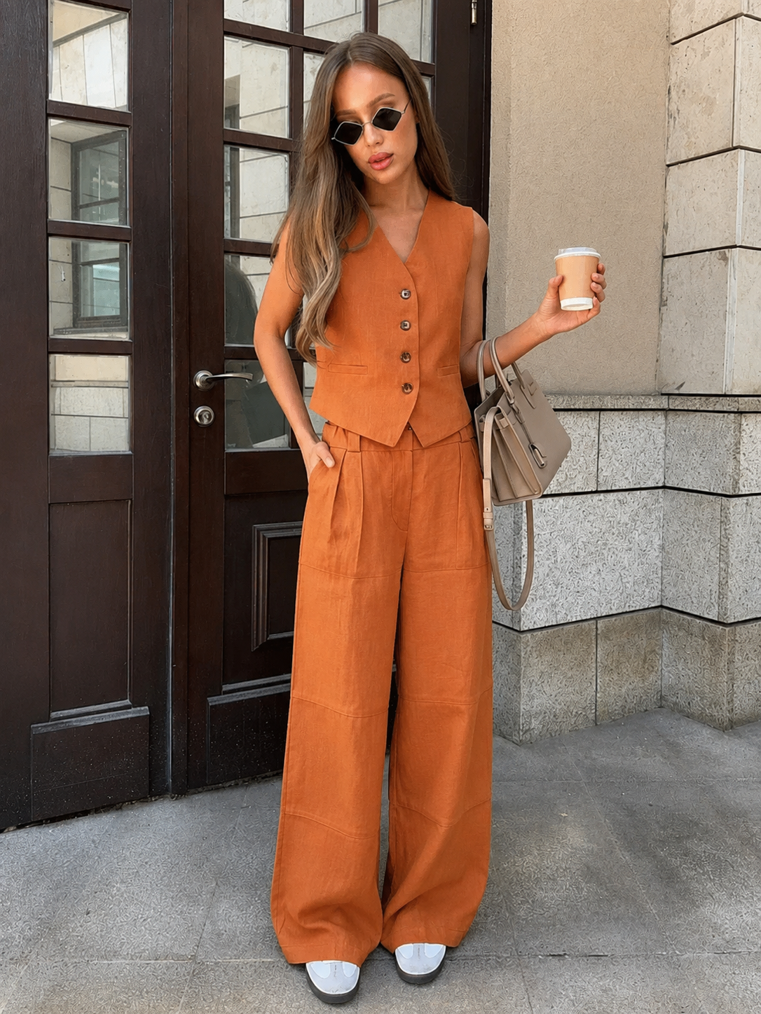 Stefanie – Stilvolles Damen-Set aus Leinenweste und Hose