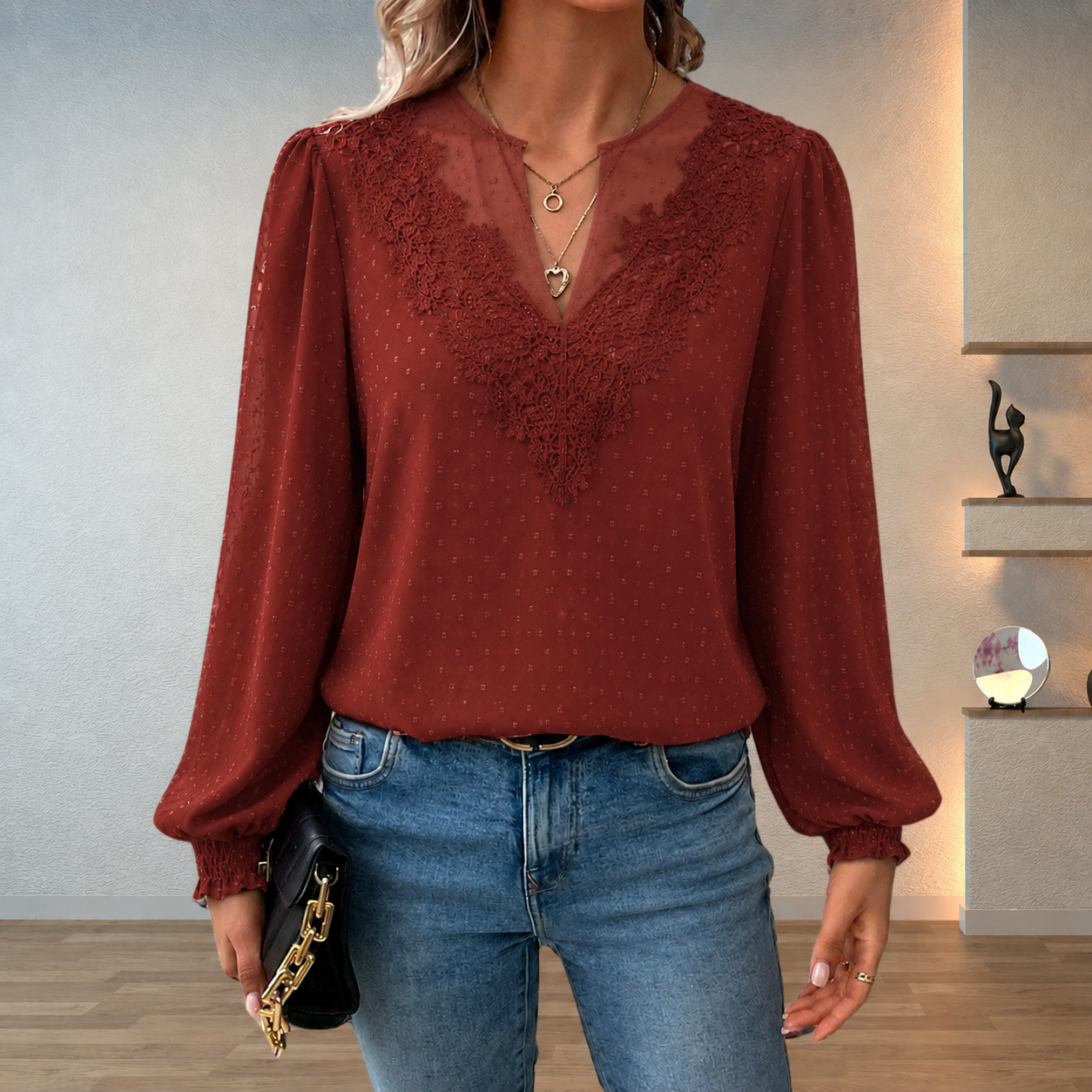 Stella – Elegante, leichte Bluse mit Spitzenverzierung