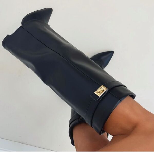 Kniehohe Stiefel Damen mit geradem Schaft und spitzer Kappe | J&B - 12 - Jasminaboutique.com