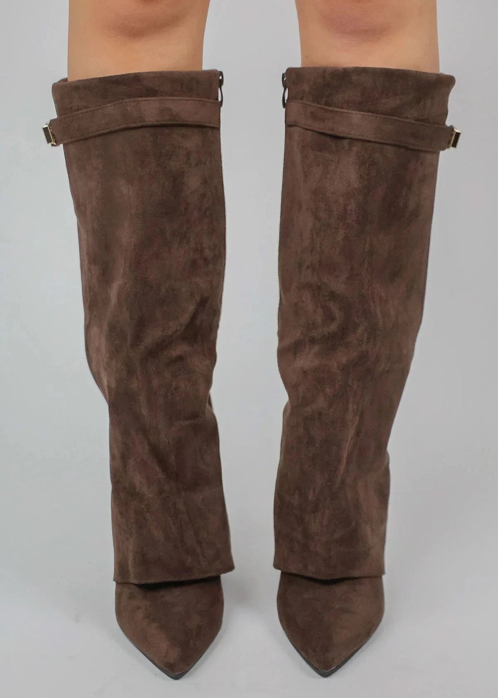 Kniehohe Stiefel Damen mit geradem Schaft und spitzer Kappe | J&B - 10 - Jasminaboutique.com
