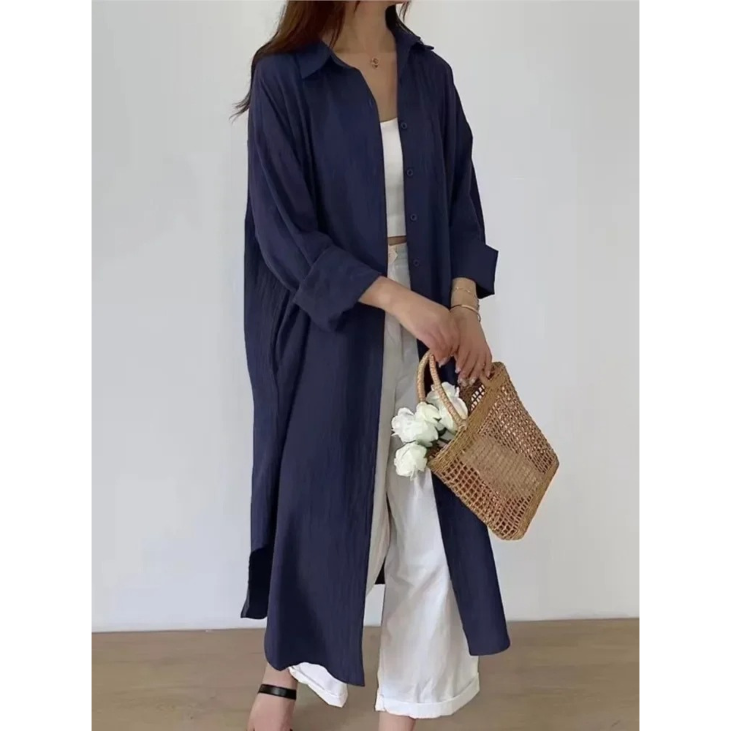 Button-Up Women's Jacket with Relaxed Fit and Long Length - Image 4