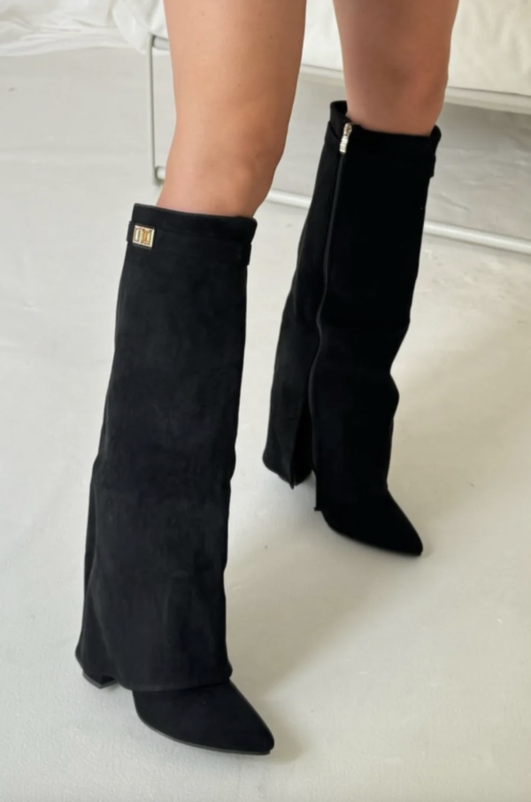 Kniehohe Stiefel Damen mit geradem Schaft und spitzer Kappe | J&B - 4 - Jasminaboutique.com