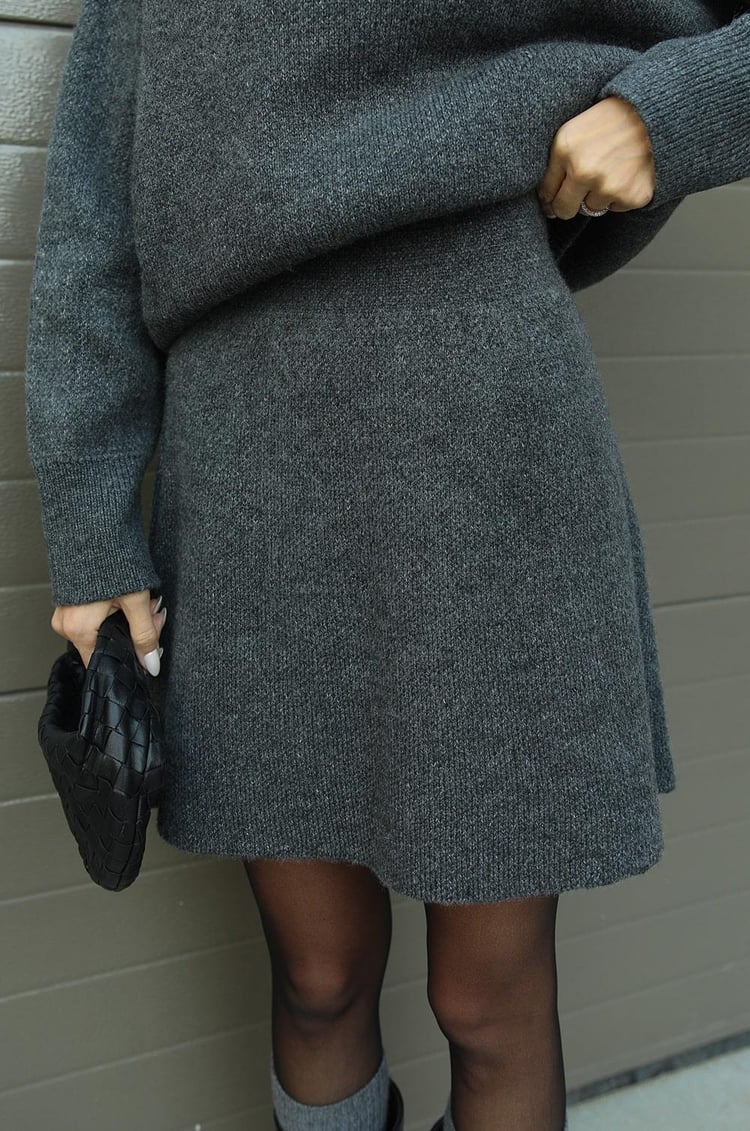 Elegantes Set aus Pullover und Rock – Zweiteiliges Strick-Set - 13 - Jasminaboutique.com