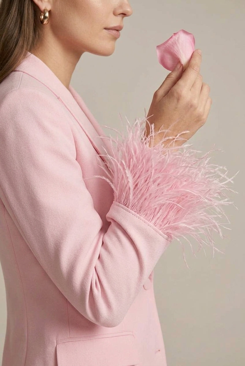 Two-Piece Set Women's Blazer and Trousers with Feather Trim - Image 4
