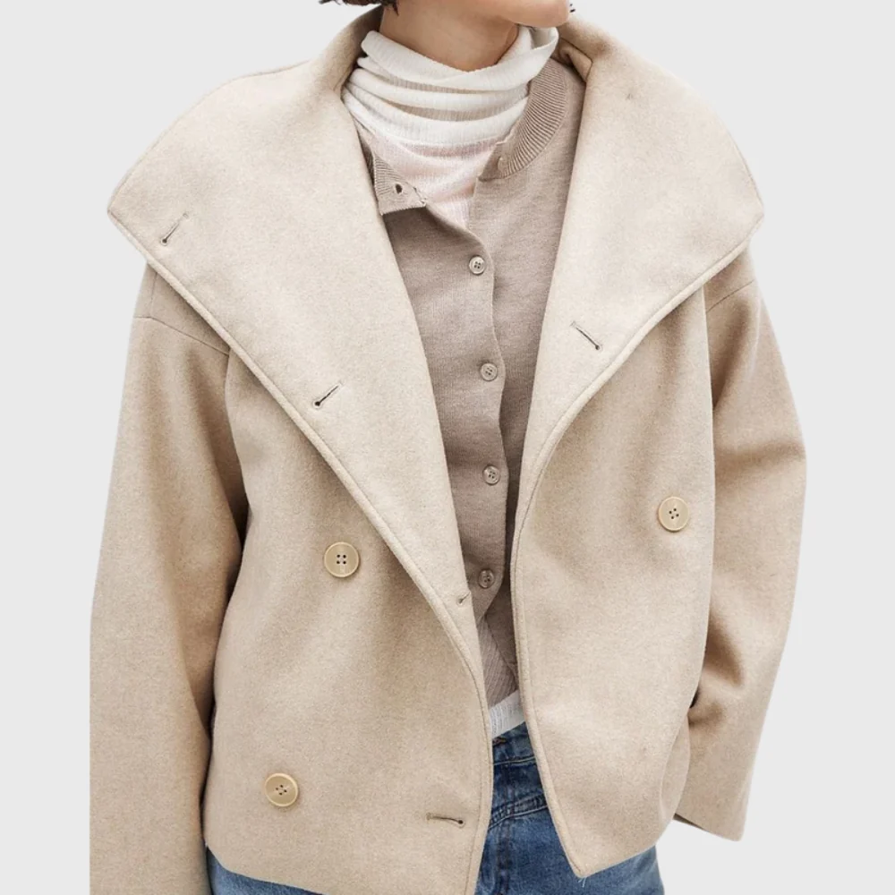 Damenjacke mit breitem Revers und zweireihigem Schnitt | J&B