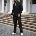 Zweiteiliges Outfit Herren mit Knopfleiste und taillierter Hose | J&B