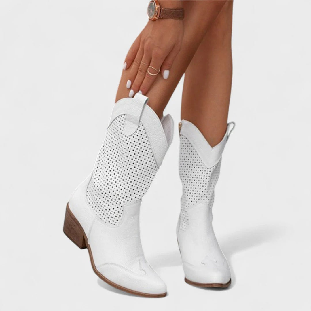 Damen Boots im Western-Stil mit Blockabsatz und perforiertem Design | J&B
