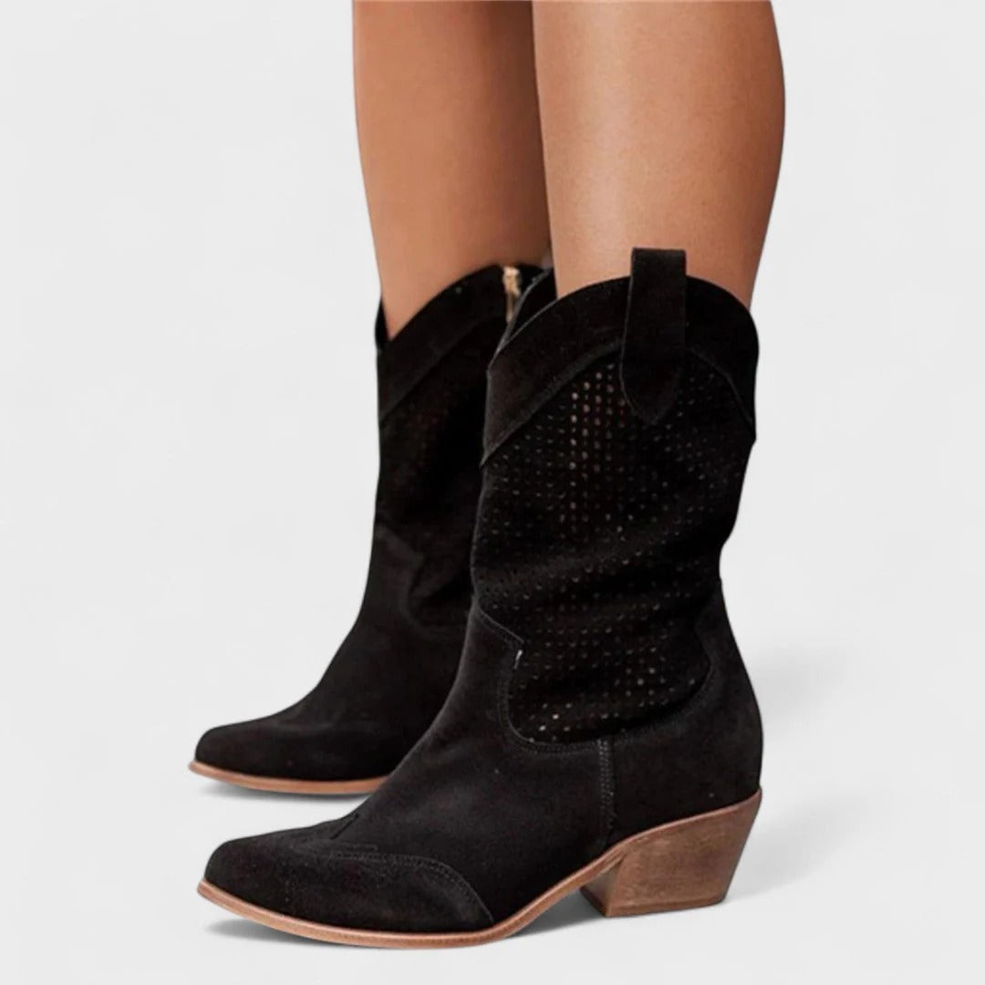 Damen Boots im Western-Stil mit Blockabsatz und perforiertem Design | J&B