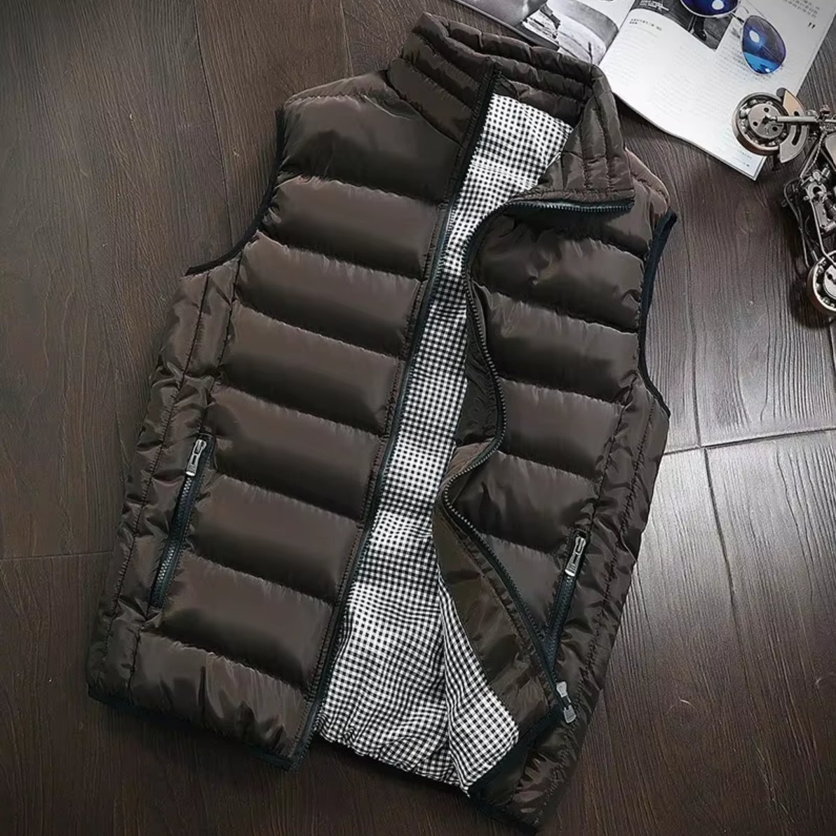 Padded Vest Men's with Stand Collar and Zip Closure - Image 2