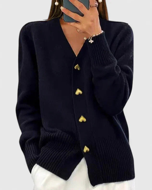 Cardigan Damen mit herzförmigen Knöpfen und V-Ausschnitt | J&B - 1 - Jasminaboutique.com